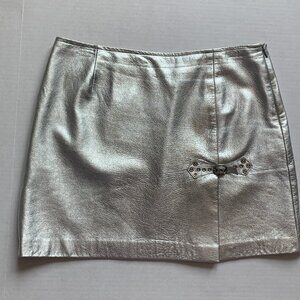 Cynthia Steffe Youth faux leather silver sexy mini skirt women 10 buckle lined